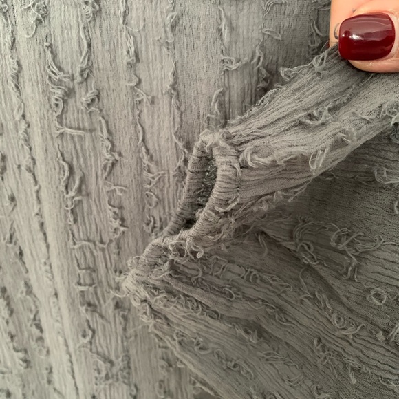 Luna Textured Blouse Grey Size Medium - Picture 6 of 8